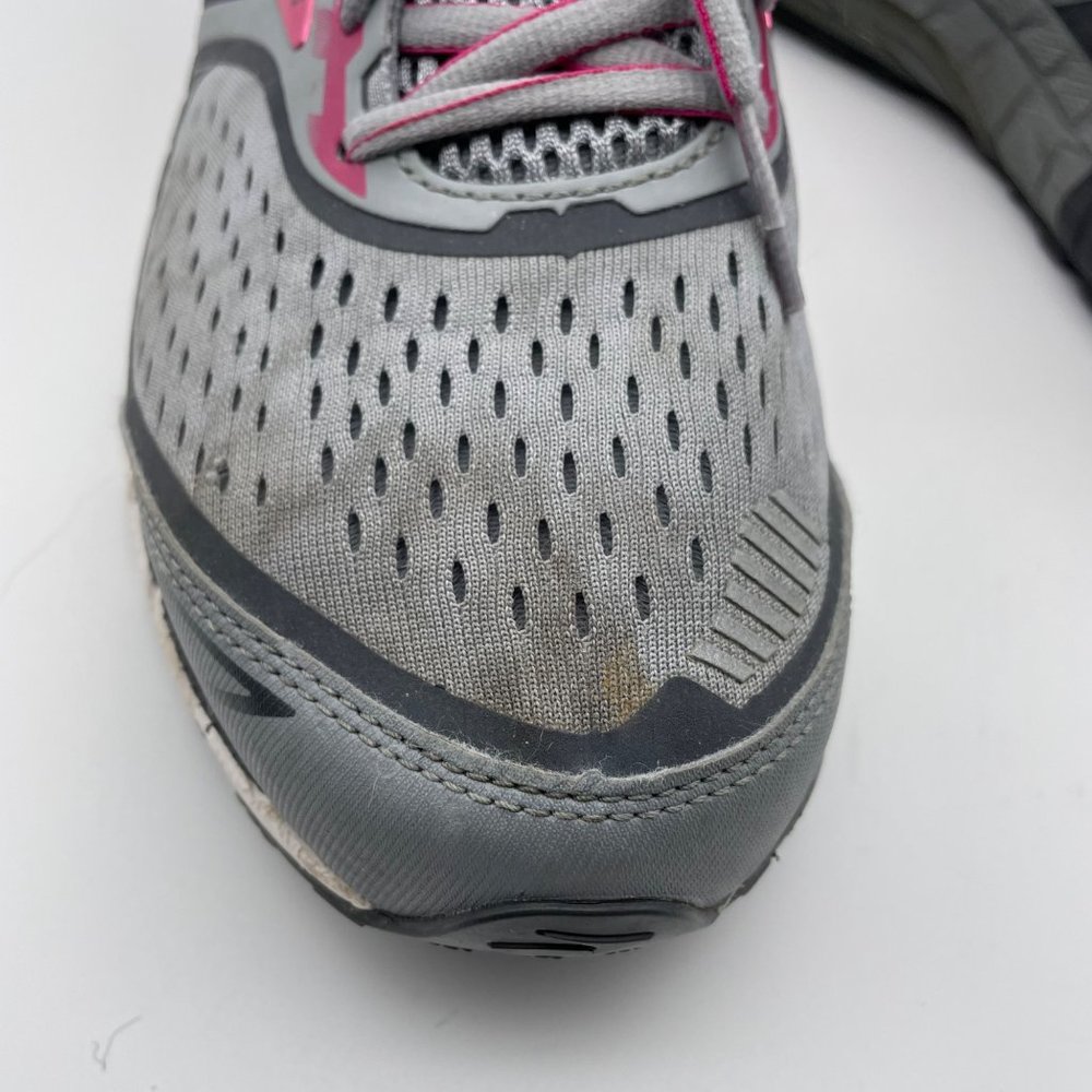 Brooks‎ Woman's Sz 11 Gray and Pink Ariel 18 Running Athletic Tennis Shoes - Picture 2 of 12